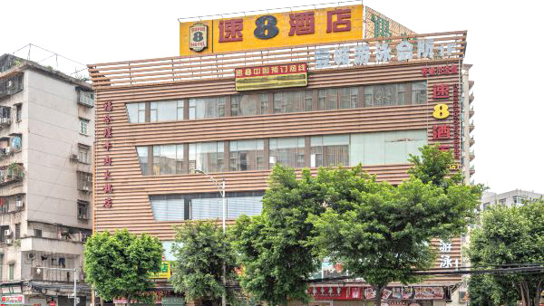 崗貝路速8連鎖酒店(diàn)屋面維修處理(lǐ)工(gōng)程